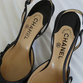 Chanel: Black Bow Sling-Back Kitten Heels (39)