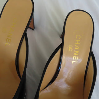 Chanel: Vintage Black CC Mule Kitten Heels (40.5)